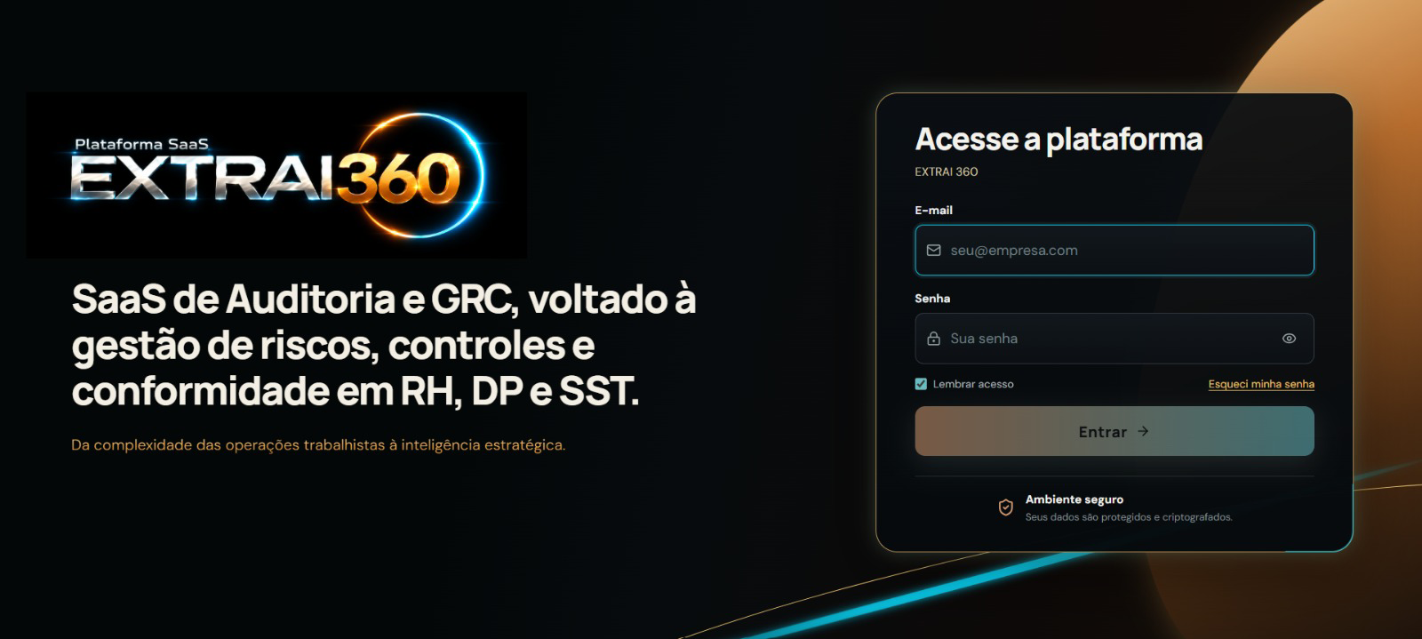 Tela de acesso à plataforma SaaS EXTRAI 360, com identidade visual ADIANTE e formulário de login